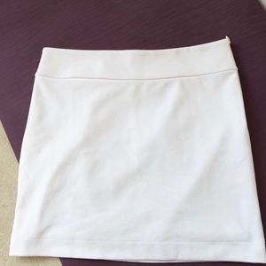 Banana Republic white skirt